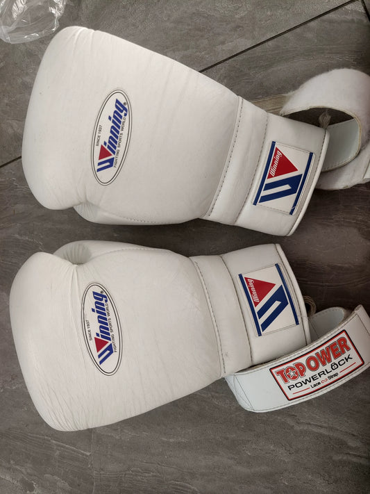Winning Autentic gloves